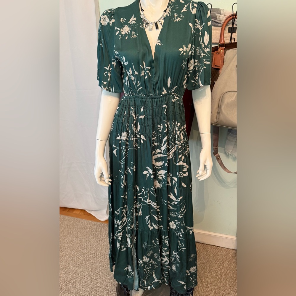 Green floral dress size small - Picture 2 of 11